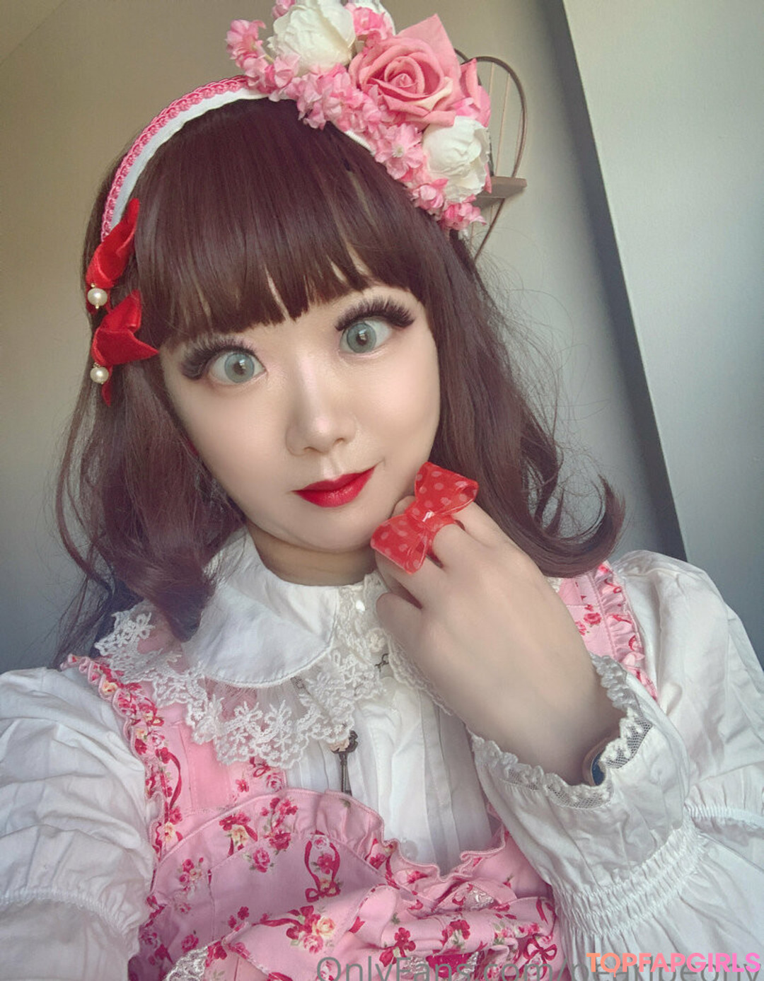 バイセクシャルカップルのOnlyFans ポルノグラフィック 画像