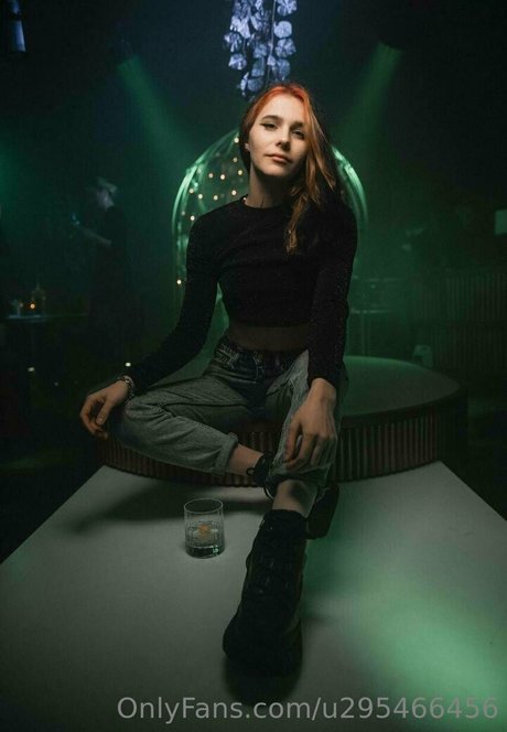 小さいチンポOnlyFans 裸 写真