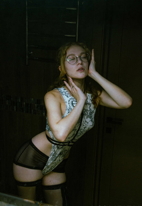 巨乳のマンコOnlyFans セクシーヌード 画像