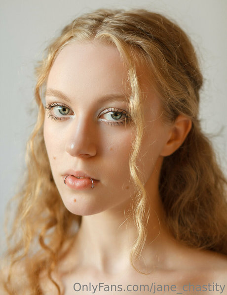 刑務所のOnlyFans アート裸 画像