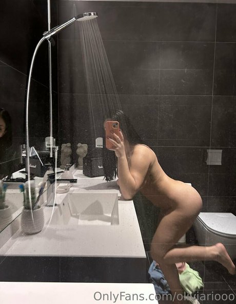 oliviariooo ポルノスター 写真