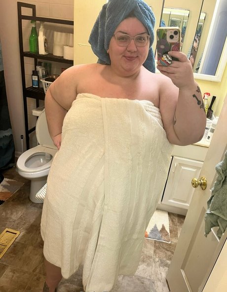 ナイロン足 OnlyFans ヌード 画像