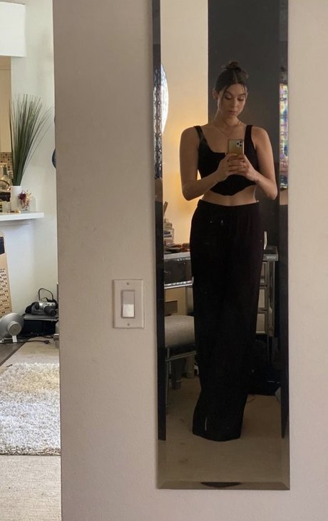 アジア人のタトゥー OnlyFans 美しい 写真