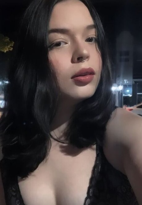 Miaumiauloira ホット女優 写真