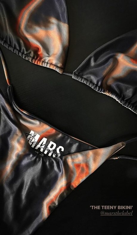 Leah Shutkever エロティックなポルノスター ギャラリー