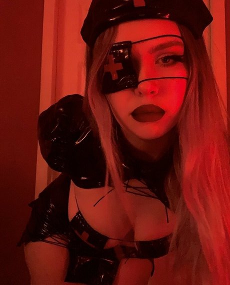 セクシーなブロンドのOnlyFans ホットポルノ 画像