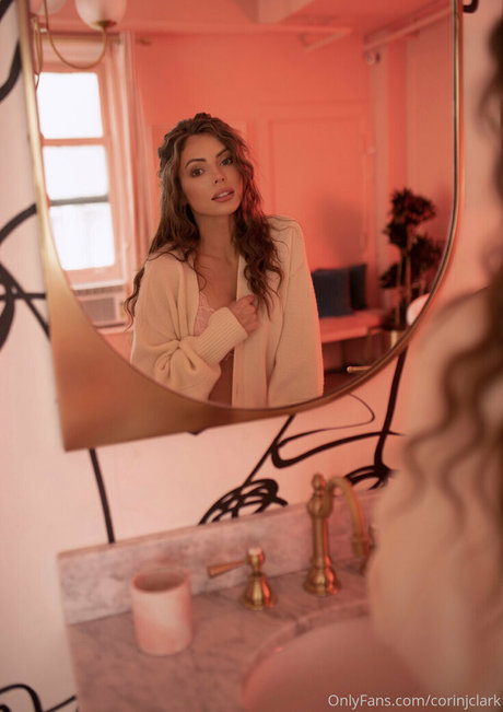 corinjclark 完璧なポルノスター 写真