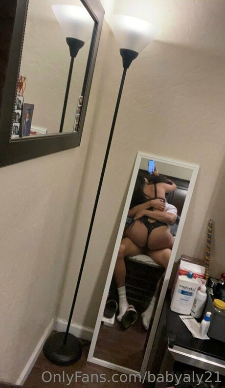 babyaly21 美しいモデル 画像