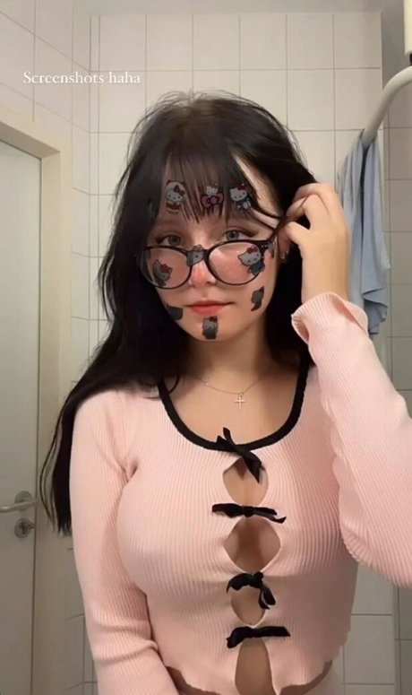 美しいベイビーOnlyFans ホットセクシー 写真