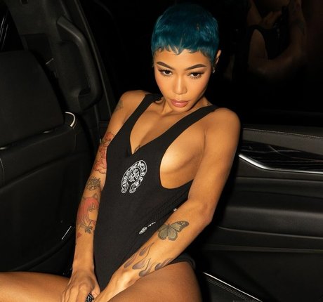 ホットな裸のOnlyFans 可愛い アーカイブ