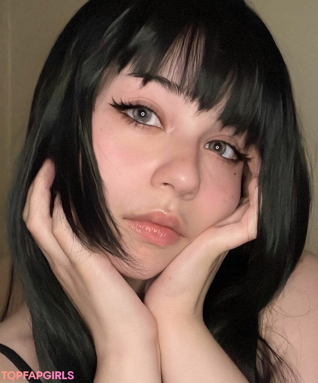 デカ尻ジーンズ OnlyFans セクシーヌード 写真