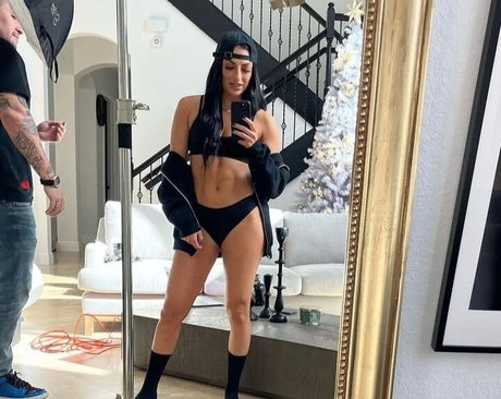 Sonya Deville かわいいポルノスター ギャラリー
