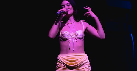 Lorde 裸のスター 画像
