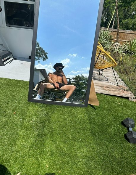 tooturntuncensored ヌードモデル 写真