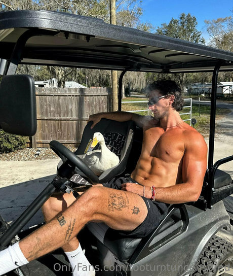 アジアンシャワー OnlyFans 無料ヌード 画像