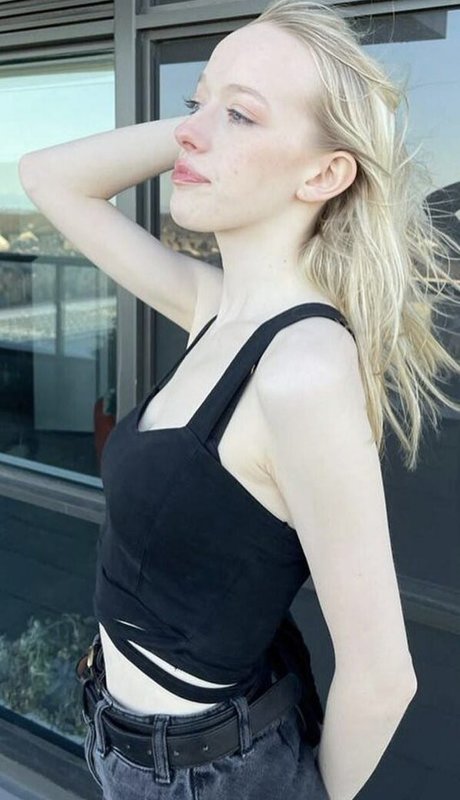 Amybeth McNulty 最高のポルノスター 写真