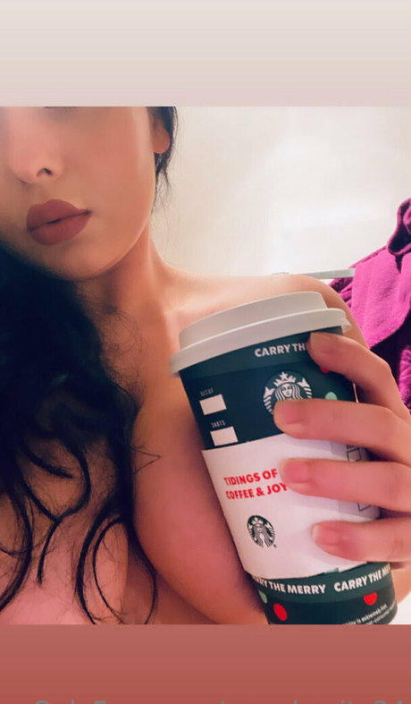 アジアのティーンオンリーファン ホットxxx 画像