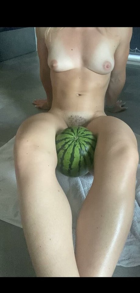 Hettie 素敵なモデル 写真