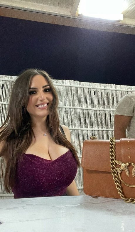 Chiara M 高品質モデル 写真