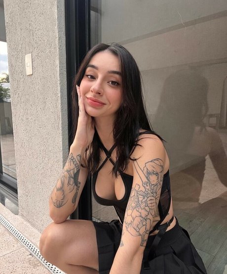 Leticia Caputi アート女優 ギャラリー