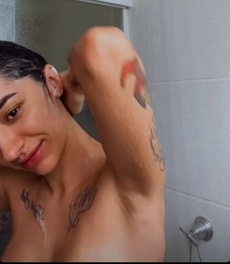 Leticia Caputi トップモデル 写真