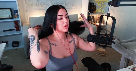 Kalei 美しいポルノスター ギャラリー