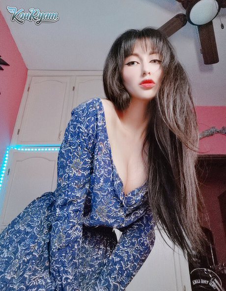 裸の写真 OnlyFans トップ 写真