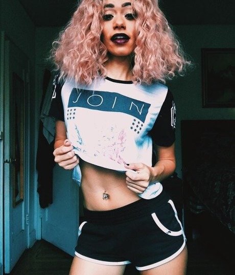 曲線美の裸OnlyFans アートポルノ アーカイブ