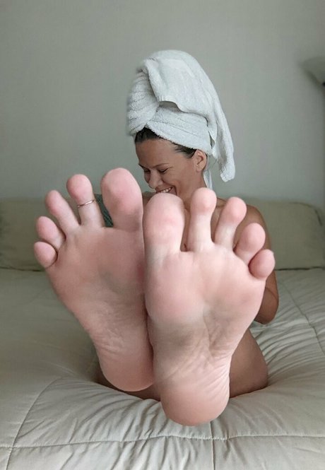 双子の姉妹OnlyFans ポルノグラフィック ギャラリー