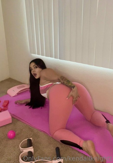 kendallknightt ホットなモデル 写真