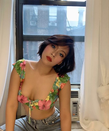 pacharita アダルトモデル 写真