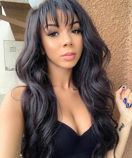 Brittany Renner 最高のモデル 写真