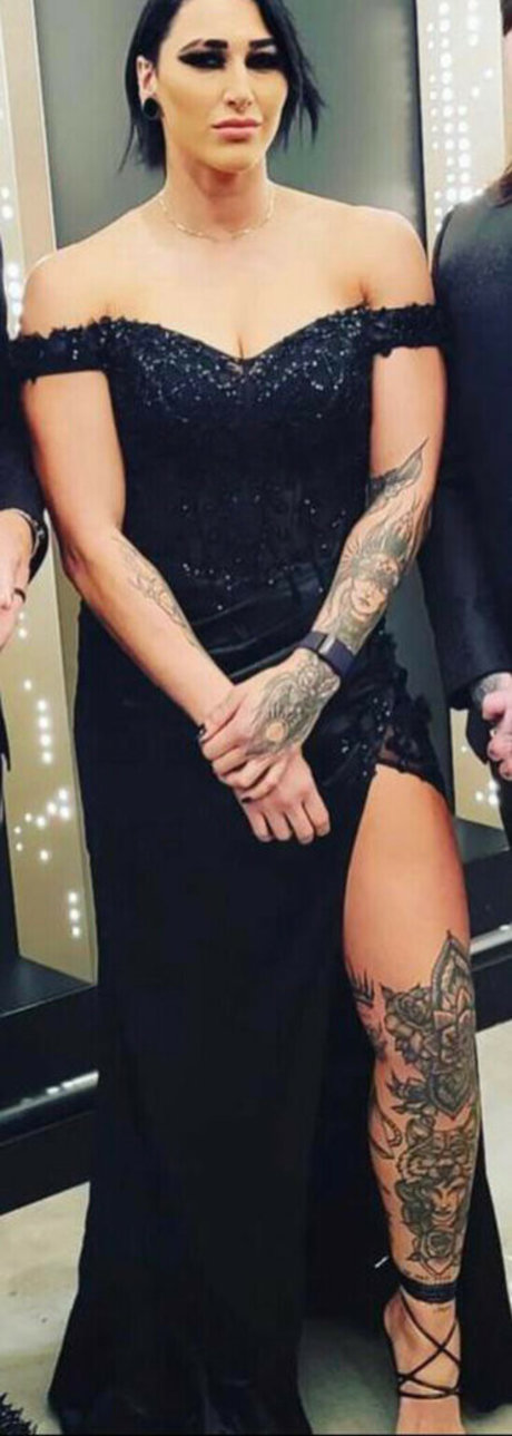 Rhea Ripley セクシーなスター 画像