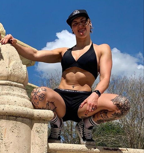 Rhea Ripley HDモデル 写真