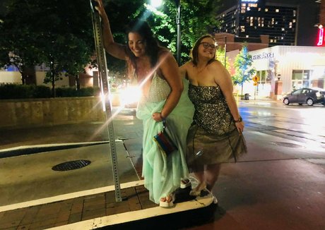 セクシーなブロンドのOnlyFans アートヌード 写真