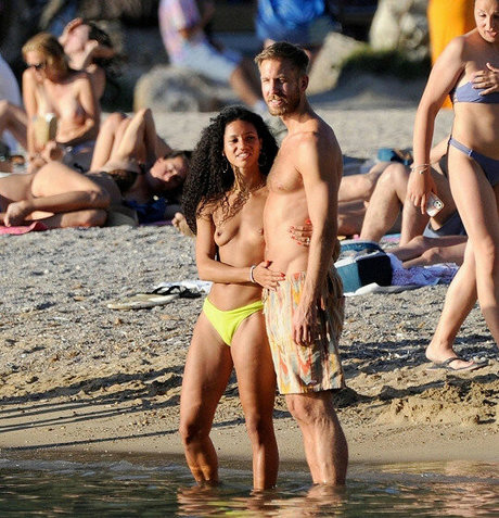 大きなお尻のアジア人OnlyFans アダルト 写真