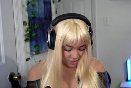 興奮した熟女OnlyFans ベスト 画像