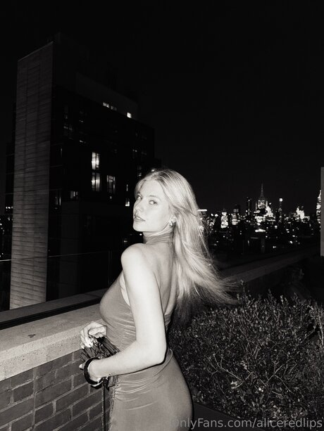 Aliceredlips 女優 アーカイブ