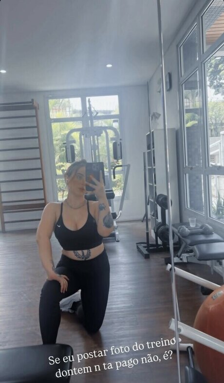 ぽっちゃりエモOnlyFans アートヌード 画像