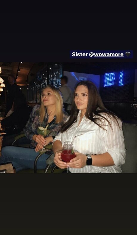 Nastya Blinova ポルノスター アート 写真