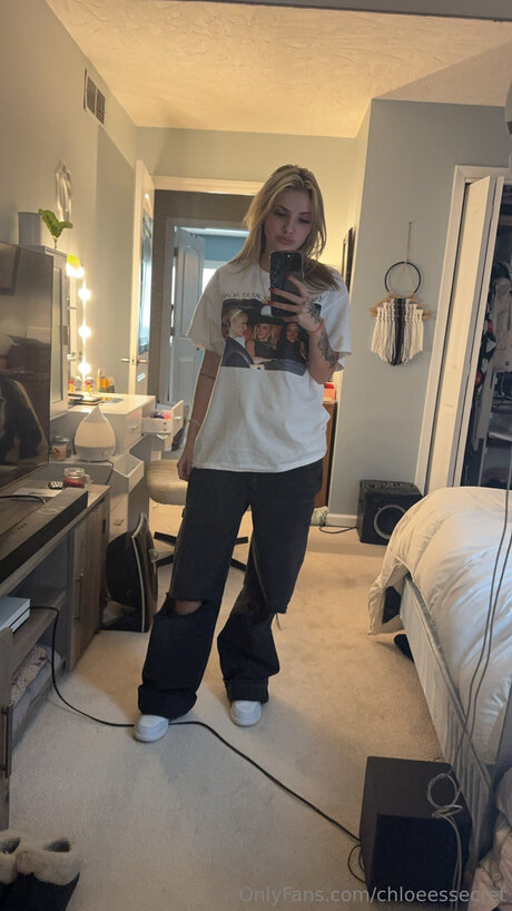 chloeessecret トップスター 画像