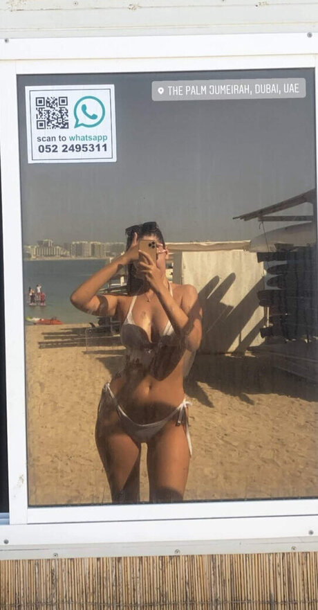 Enisa bukvic ポルノスター エロティック 写真