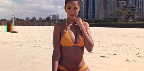 Enisa bukvic かわいいスター 画像