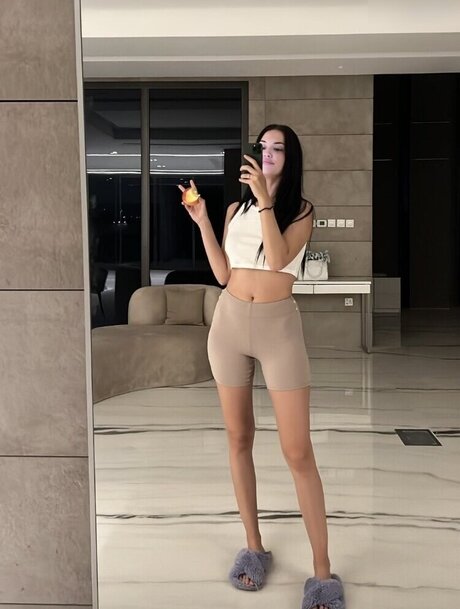 Enisa bukvic ポルノスター 素敵 写真