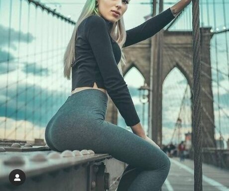 Celine Ritzke アートモデル 画像