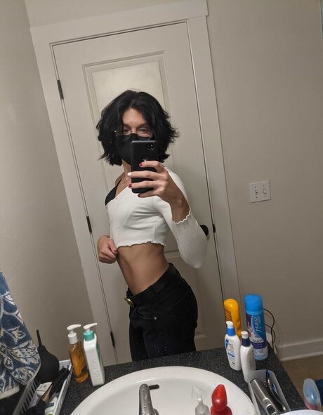 スターティーンオンリーファンズ HD 画像