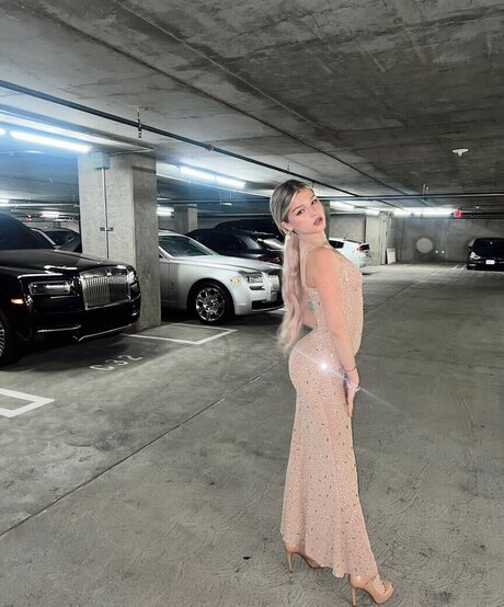 Abby Paradise profile image