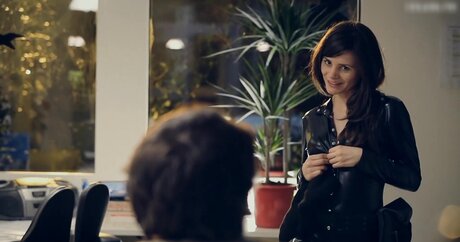 黒髪の熟女OnlyFans セクシーヌード 写真