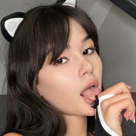 Aleksa sun ホットなポルノスター 写真