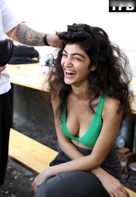 Soulin Omar ヌードスター 画像